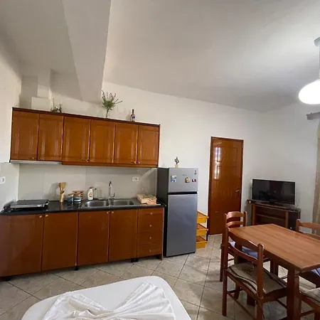 Gasthuis Dollomaja Ksamil