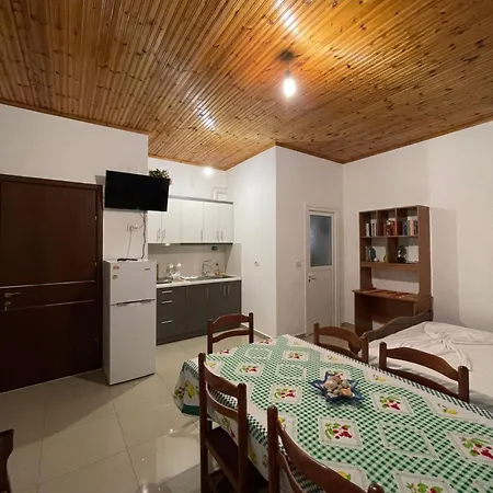 Dollomaja Pensionat Ksamil